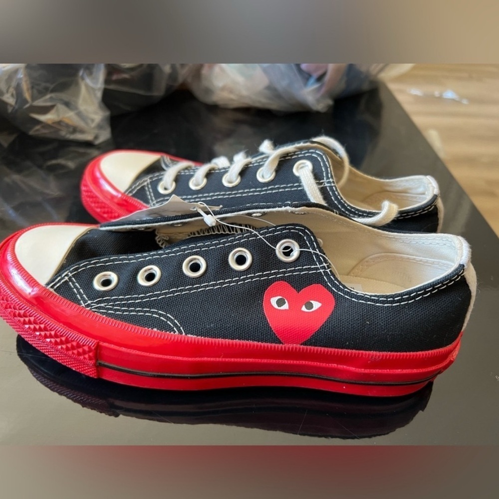 Comme des Garçons PLAY Converse Low Black Red Heart Size 5 NWT Authentic - Picture 6 of 9